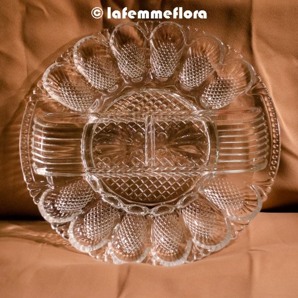 L.E. Smith Glass (clear) Egg or Oyster Plate - Picture 2 of 4